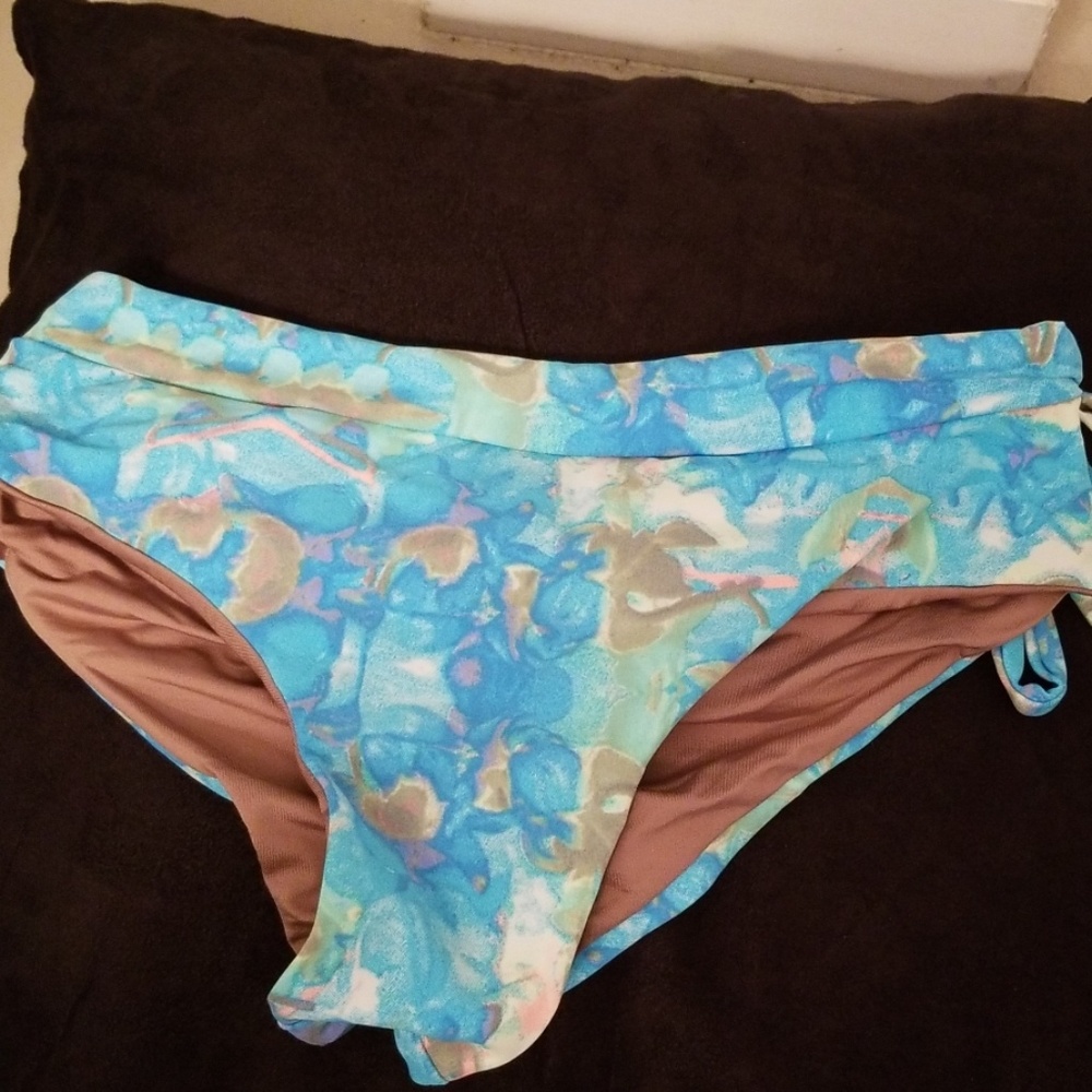 Bikini bottoms